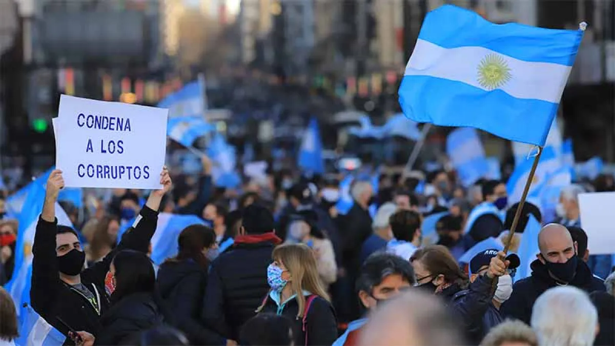 Numerosos "Banderazos" contra el Gobierno en distintos puntos del país