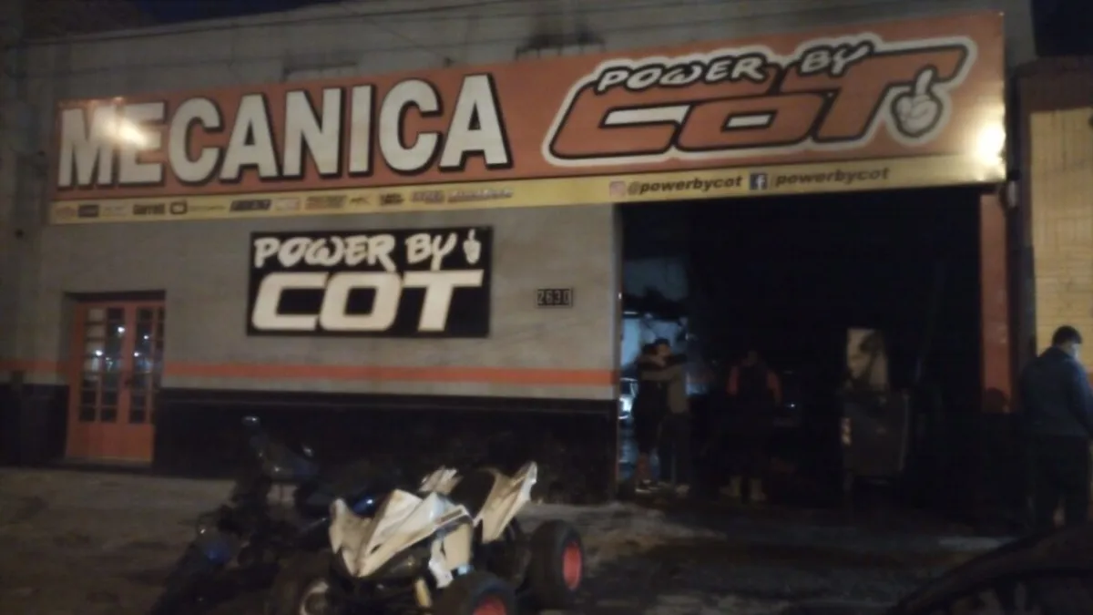 Se incendió un taller mecánico en Villa Azalais