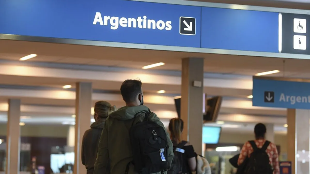 Un viajero volvió de Miami con la variante Delta, rompió el aislamiento y hay preocupación en el país