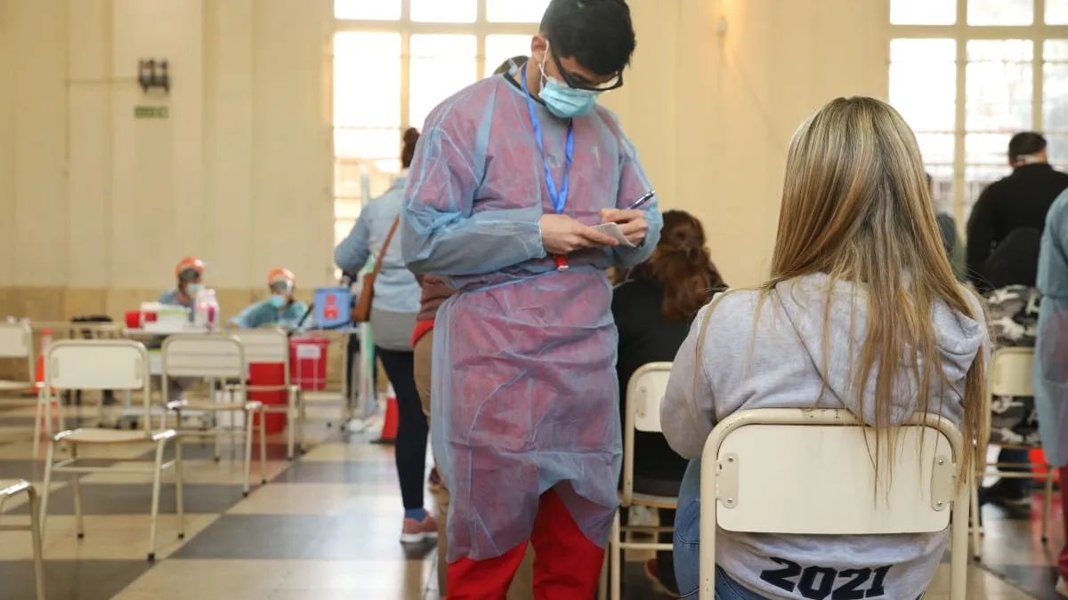 Comenzó la vacunación contra el Covid para personas de 12 a 17 años