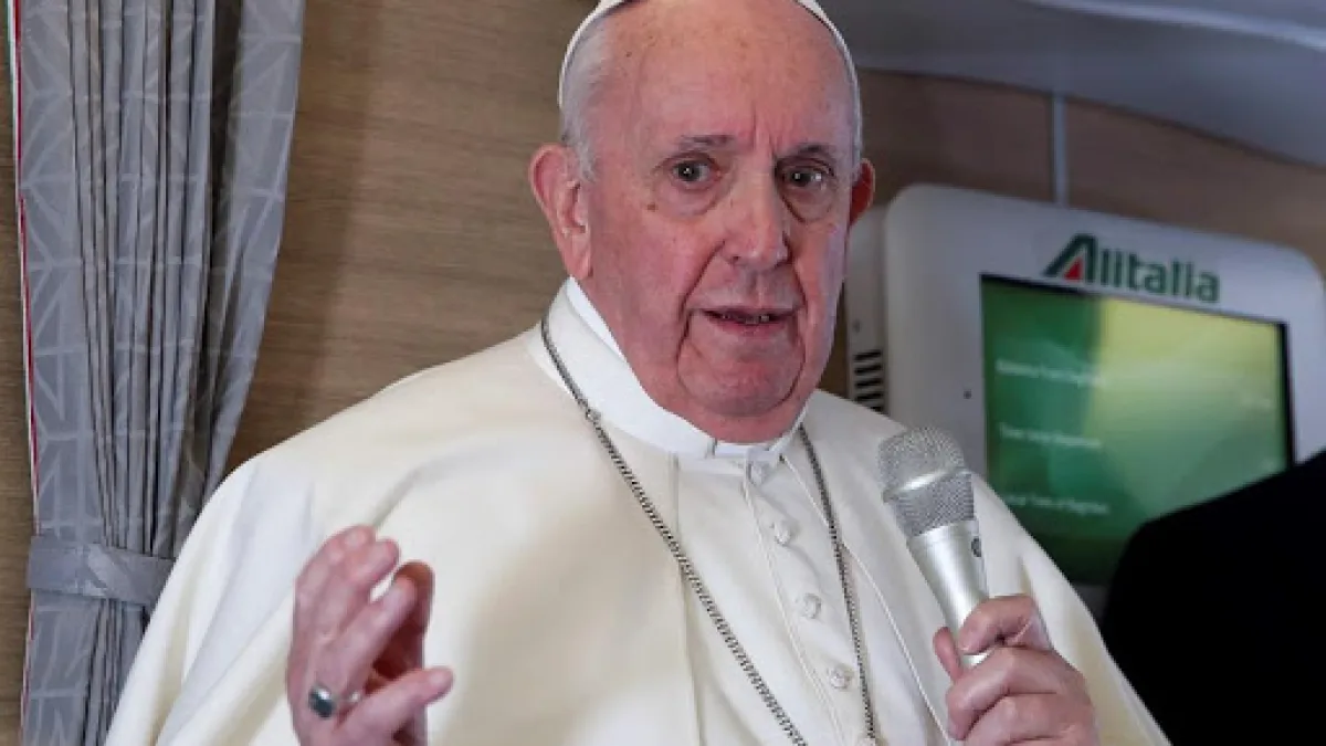 Investigan el origen de una carta con tres balas dirigida al Papa