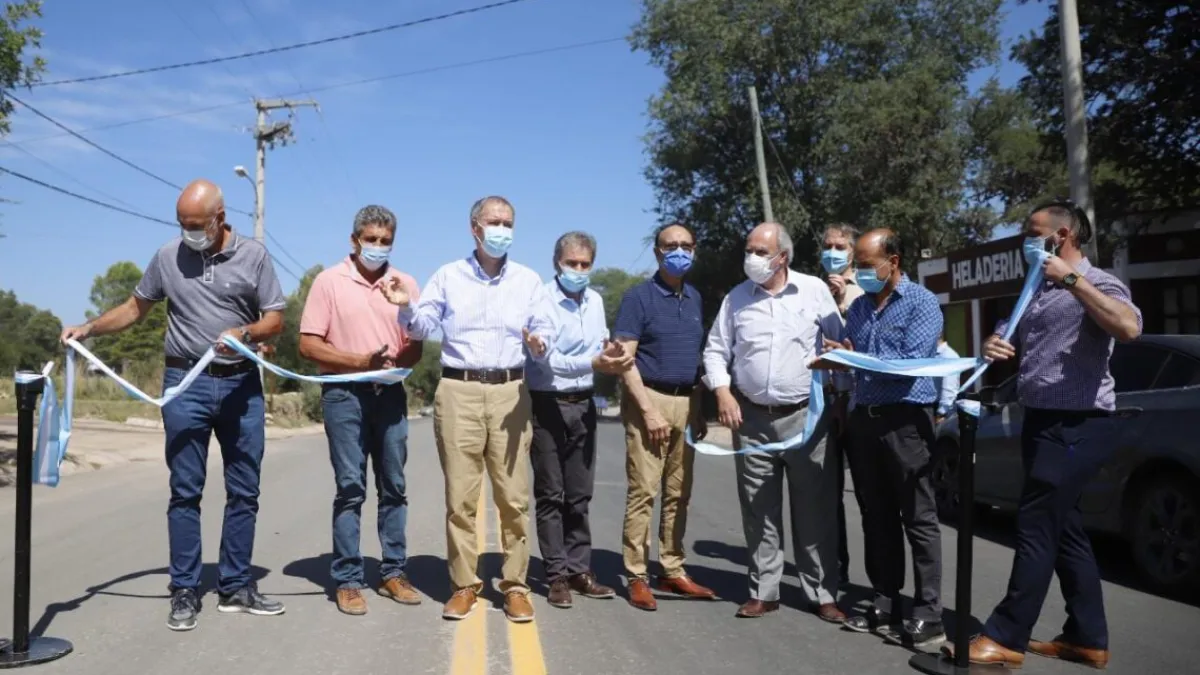 La Provincia habilitó obras viales en Villa Dolores y Nono