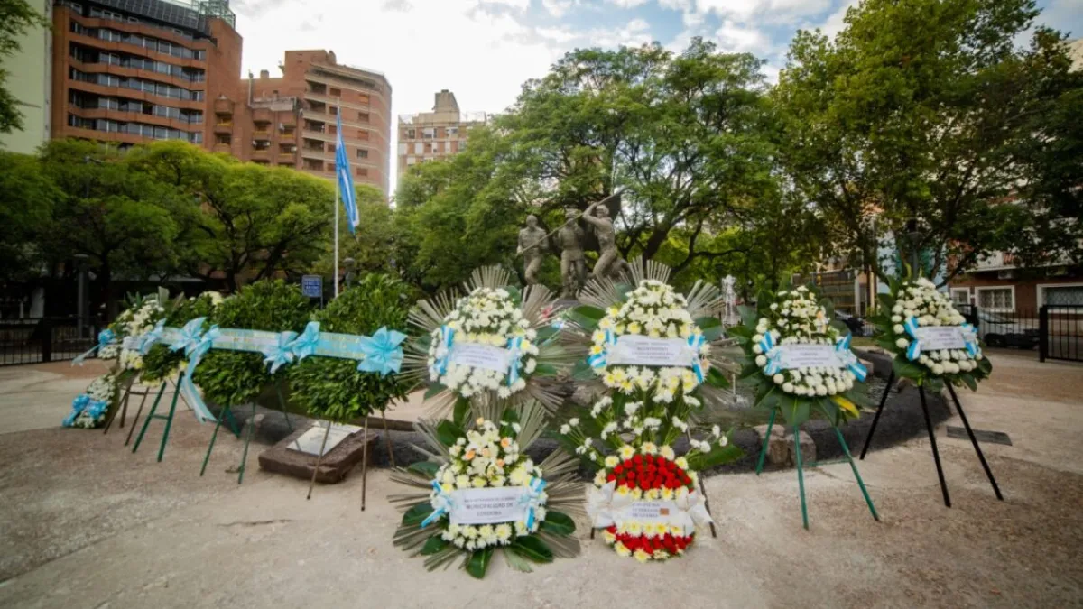 Homenaje a Héroes de Malvinas: a las 21 comienza la vigilia en Plaza de la Intendencia