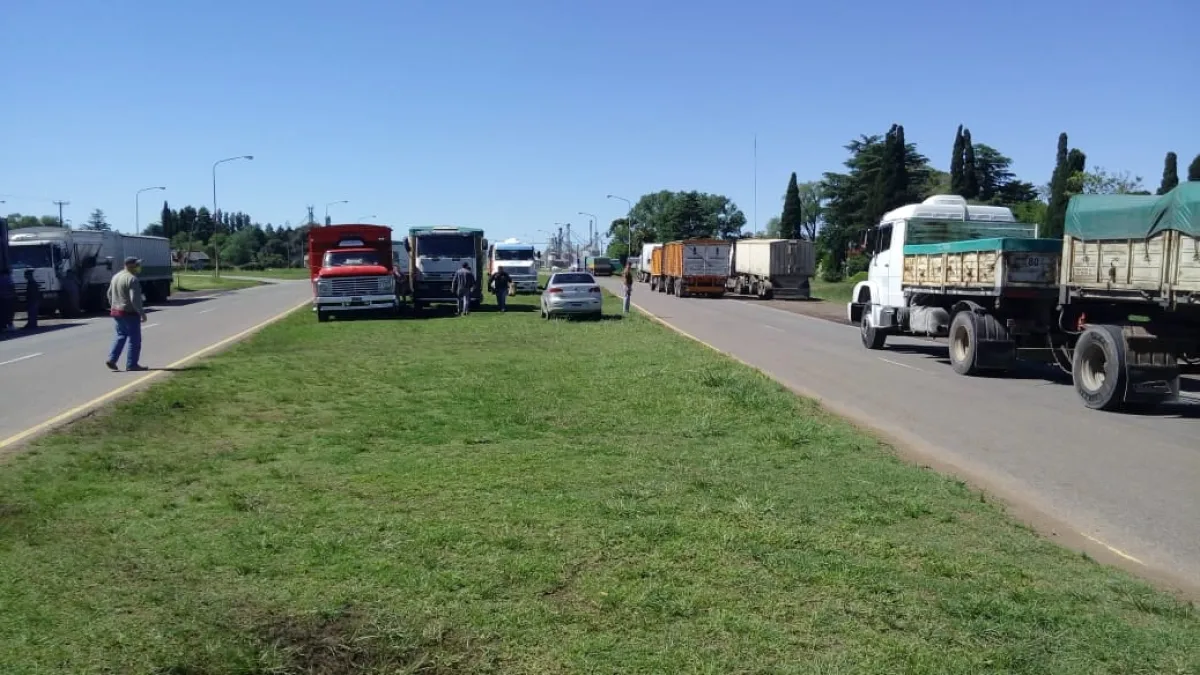 Se levantó el paro de transportistas de granos con acuerdo de 20%