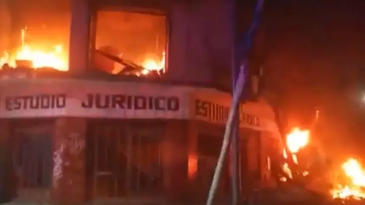 Incendio en Santos Lugares: evacuaron a 40 familias tras una fuga de gas