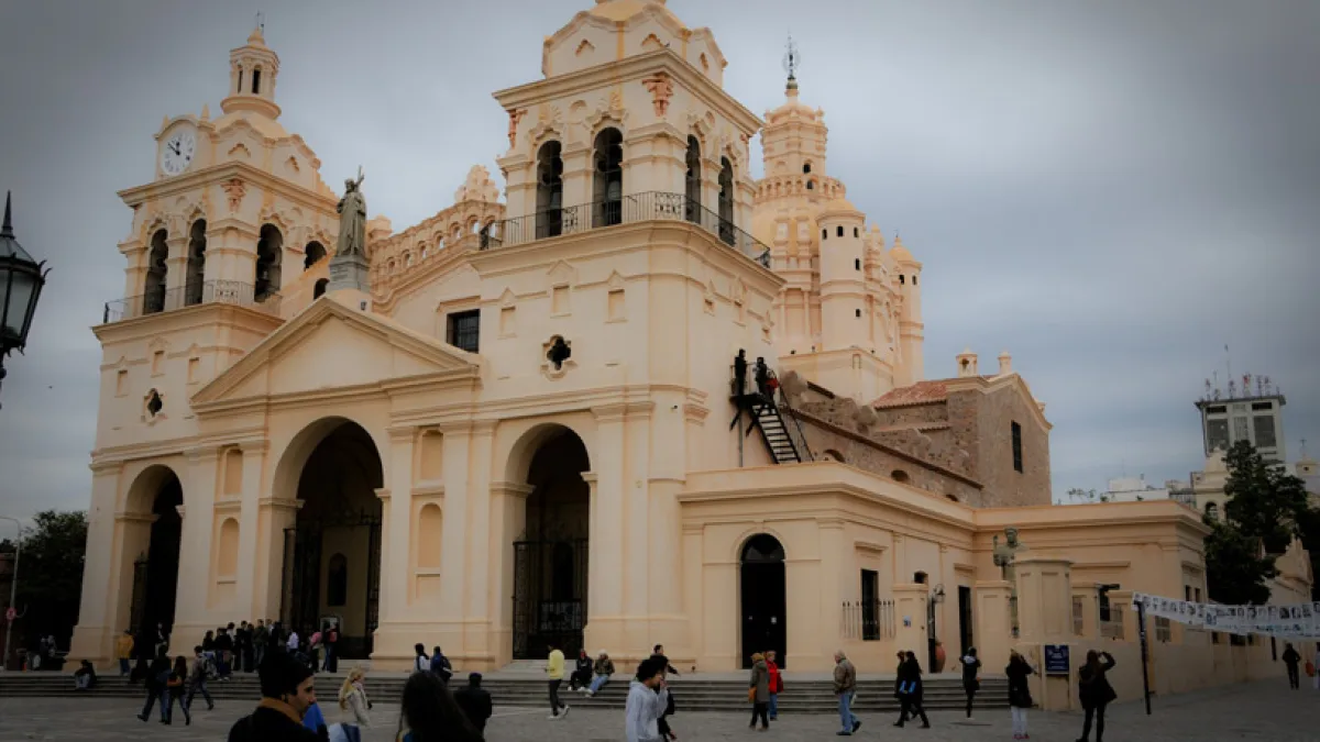 Robaron la corona de una virgen en la Catedral de Córdoba