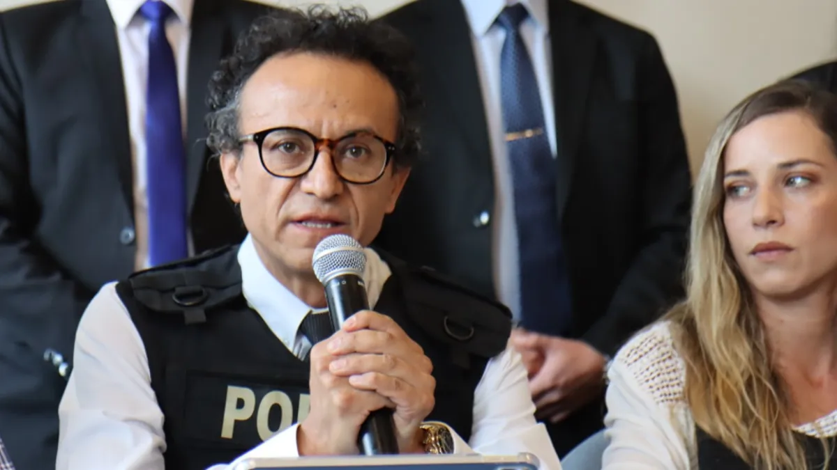 Ecuador: Christian Zurita reemplazará a Fernando Villavicencio en las elecciones