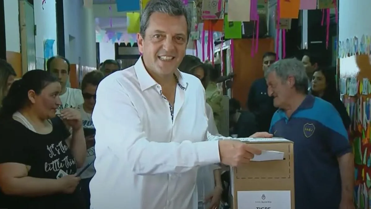 Sergio Massa votó y pidió tranquilidad: "El lunes Argentina sigue"