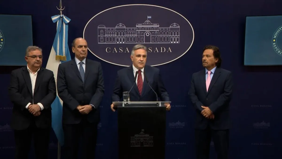 Llaryora calificó la reunión con Milei como una "muy buena señal institucional"