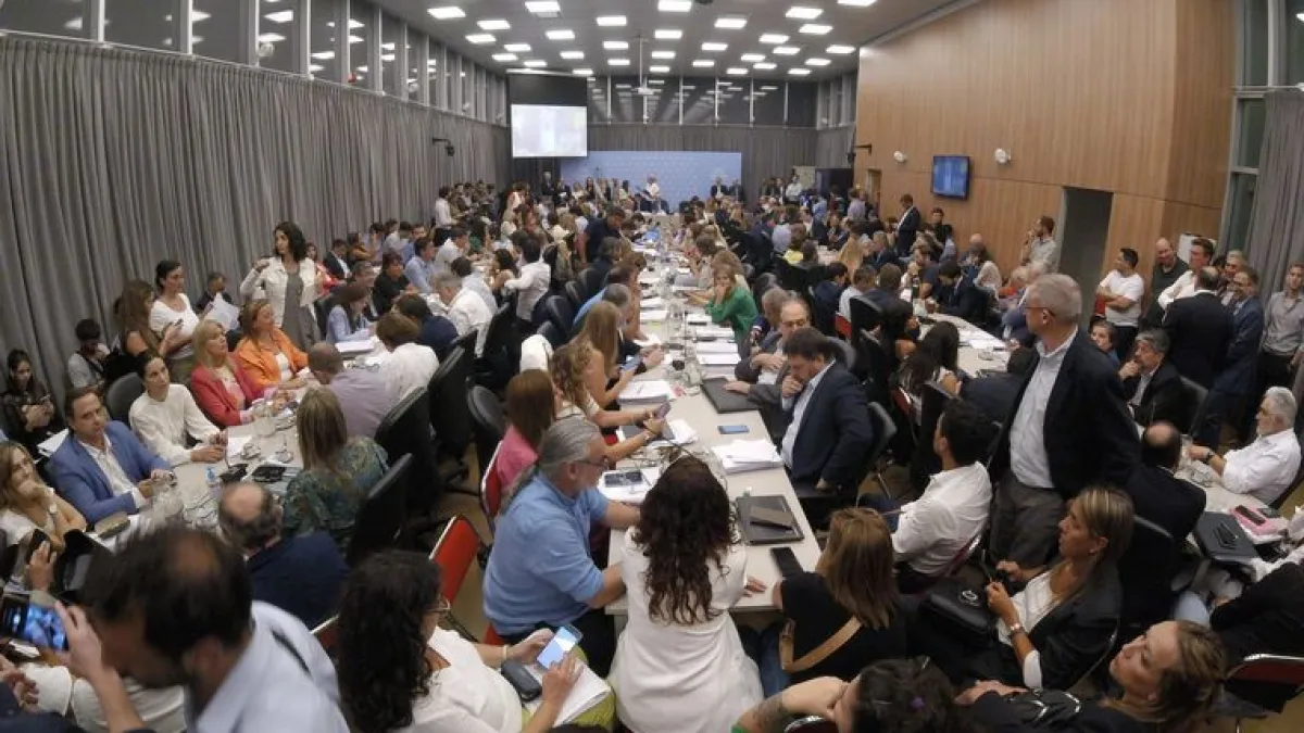 Ley Ómnibus: el oficialismo logró el dictamen de mayoría junto a bloques "dialoguistas" en Diputados