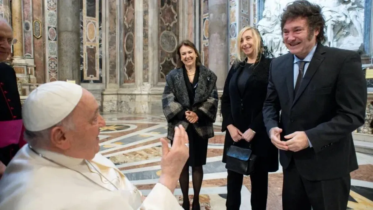 Milei participó de la canonización de Mama Antula: cómo fue el encuentro con el Papa