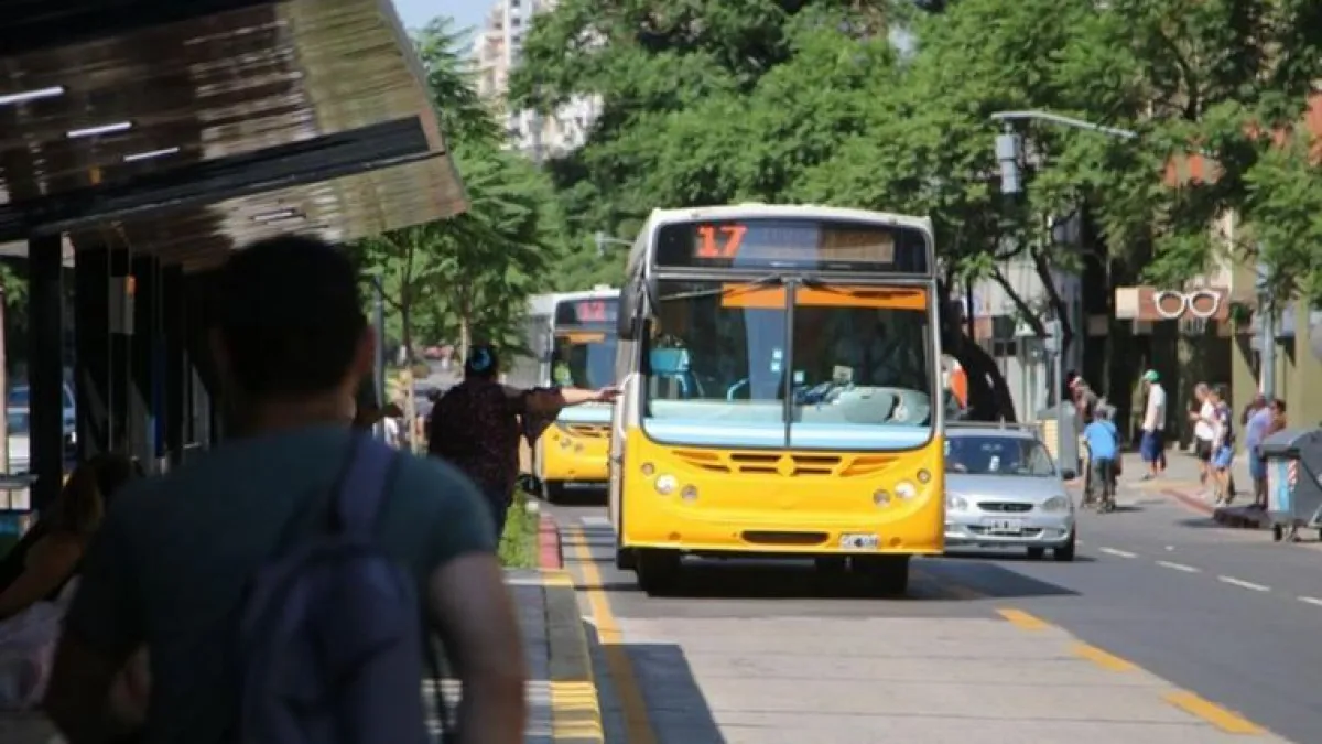 Esquema de servicios para los feriados del 20 y 21 de junio en Córdoba