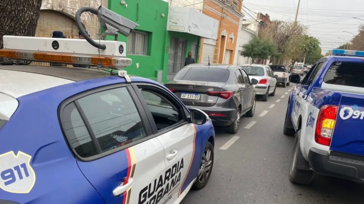 La Guardia Urbana detectó un auto con pedido de captura en San Vicente