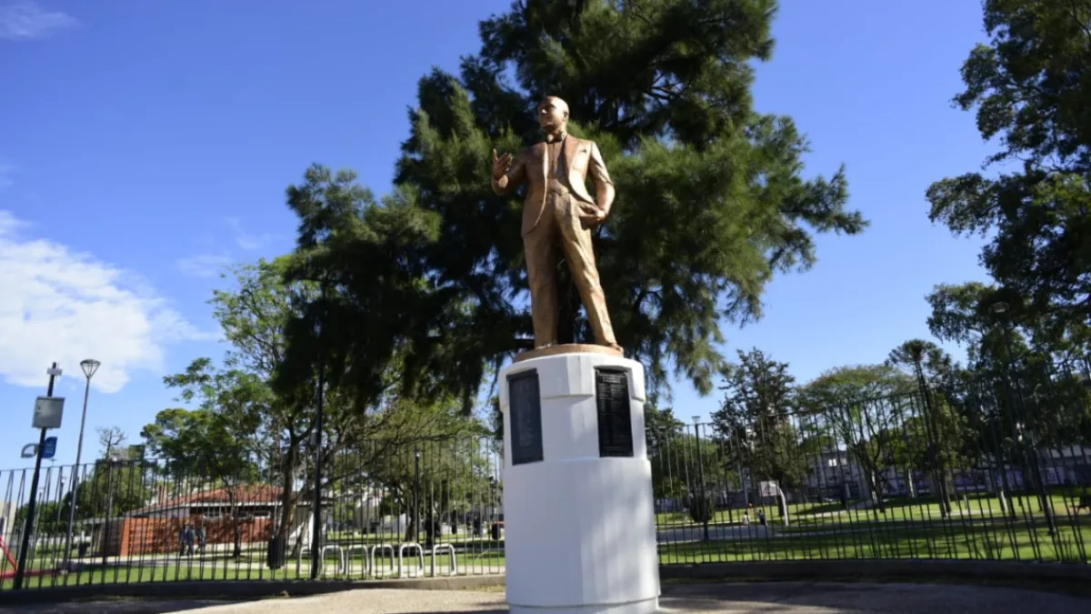 El Día del Cantor Nacional se celebra en Córdoba con un homenaje a Carlos Gardel