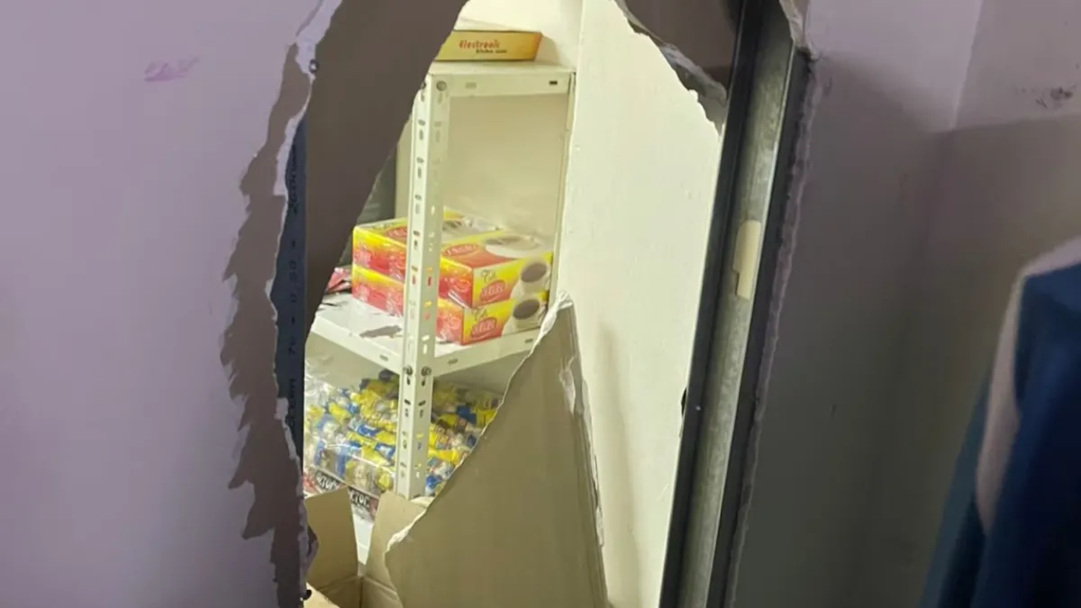 Adolescentes hicieron un boquete para robar alimentos en una residencia