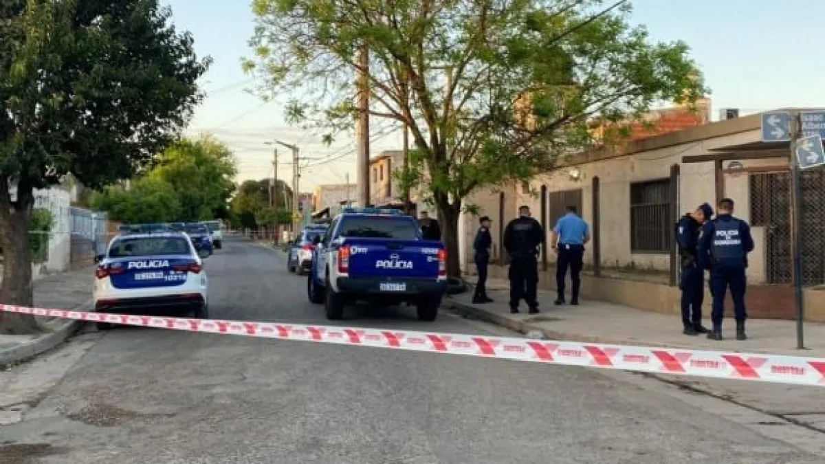 Un sargento mató a un ladrón que intentó robarle la moto