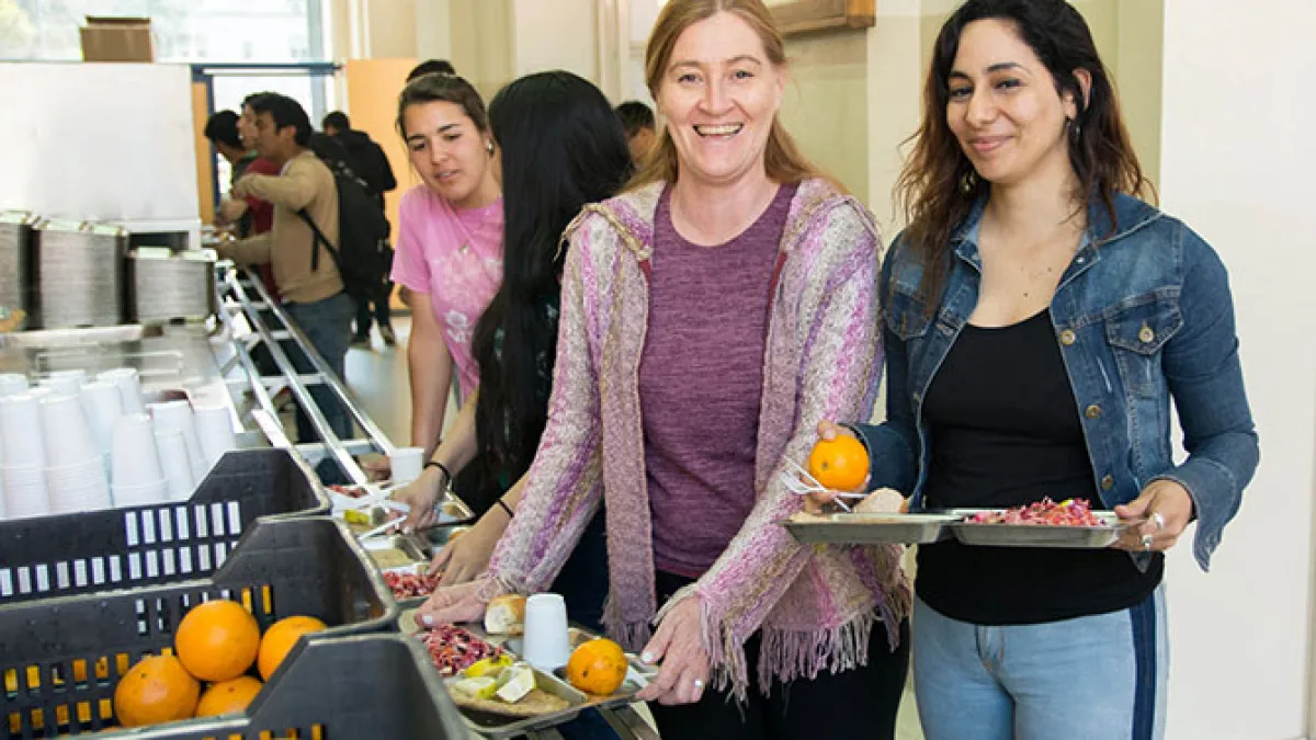 Inauguró un anexo del comedor universitario