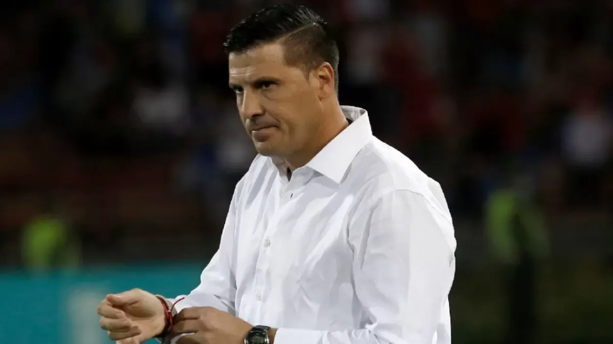 Juan Cruz Real dejó de ser el DT de Belgrano