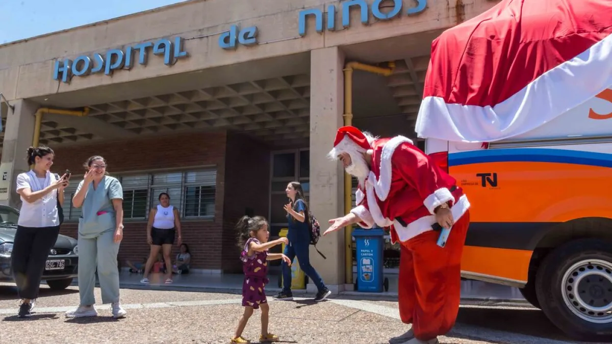 "Por una Navidad Feliz": celebración y entrega de juguetes en el Hospital de Niños
