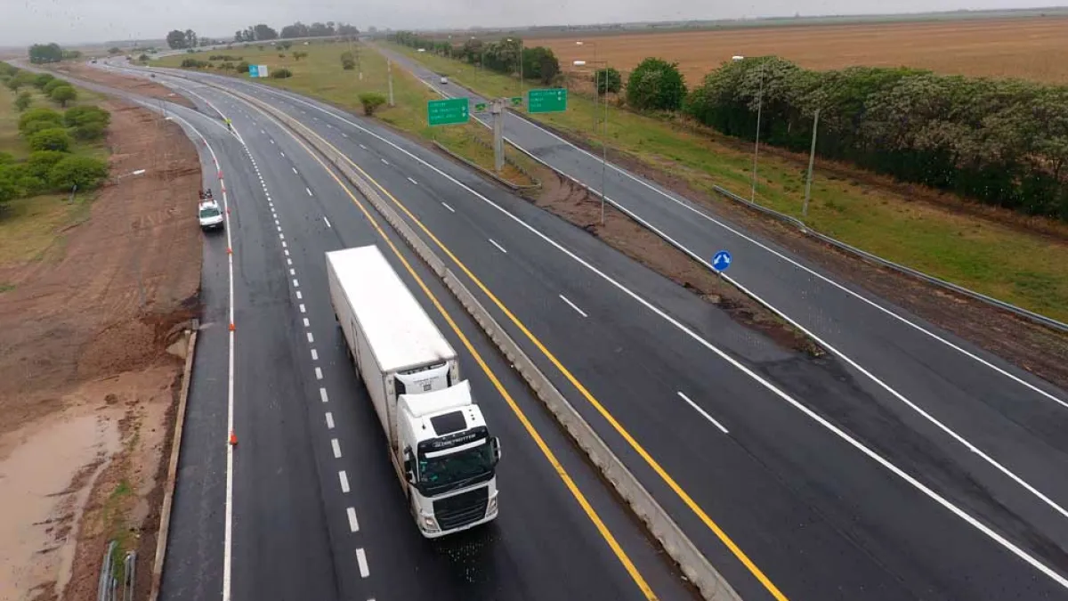 Oficializaron la privatización de rutas nacionales