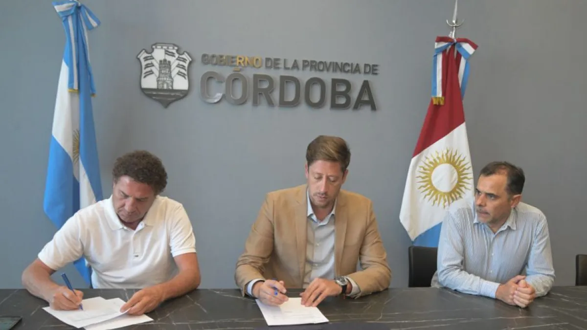 La Provincia firmó el acuerdo salarial con la UEPC