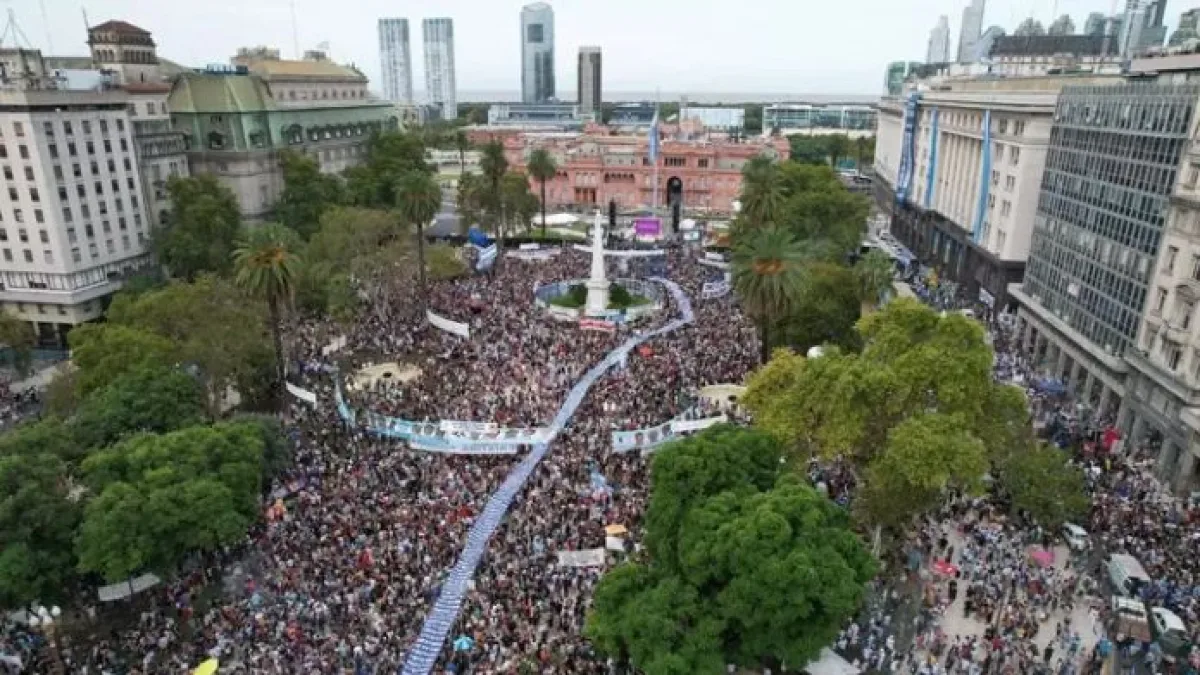Hubo una masiva marcha por el Día de la Memoria en Buenos Aires