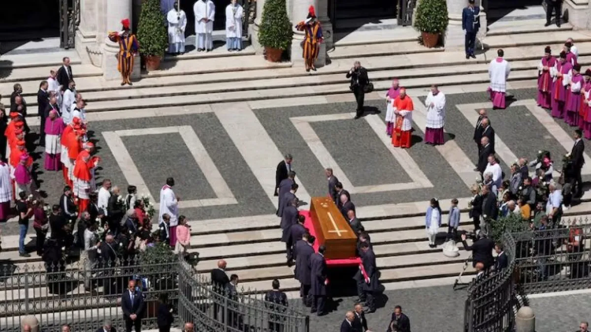 El cuerpo del Papa Francisco ya descansa en la basílica de Santa María la Mayor