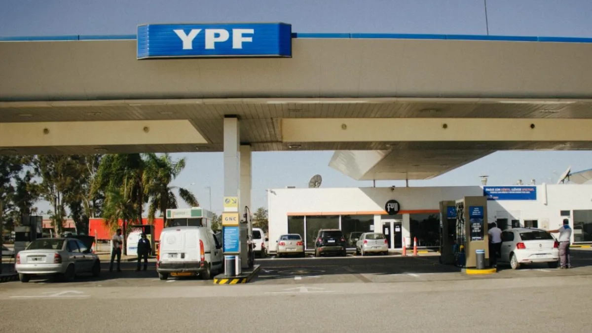YPF subió el precio de la nafta