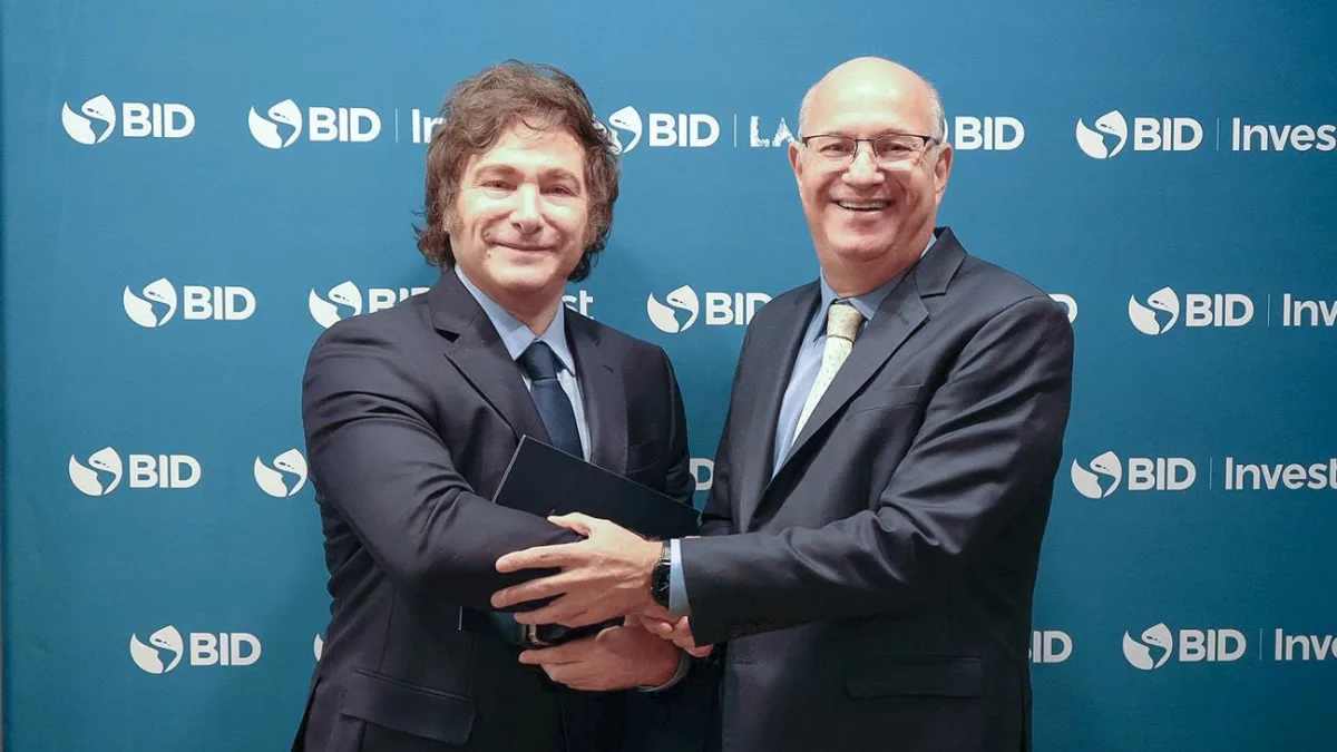Javier Milei y Luis Caputo mantienen una reunión con el BID tras la derrota electoral