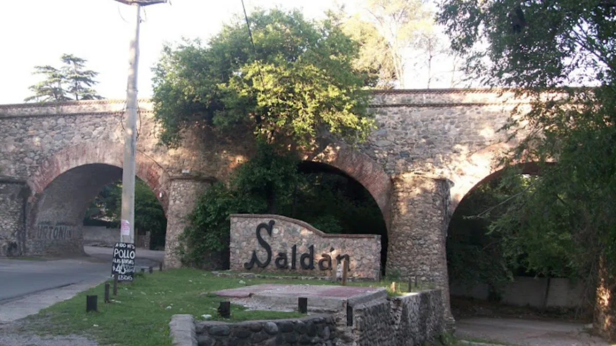 Un niño de 5 años falleció tras caer a una piscina