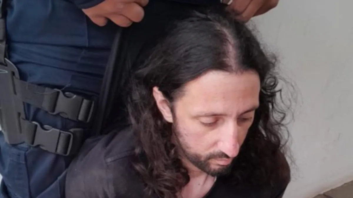"Me tapan para que no hable": la frase de Laurta en su traslado a Gualeguaychú
