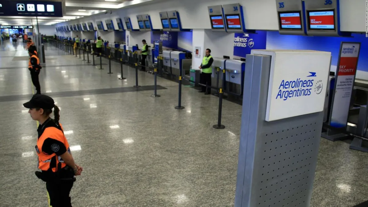 Controladores aéreos confirman un paro en noviembre