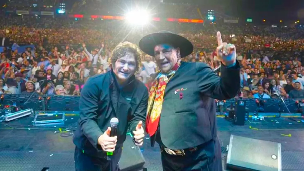 Javier Milei cantó "Amor Salvaje" con el Chaqueño Palavecino en Jesús María