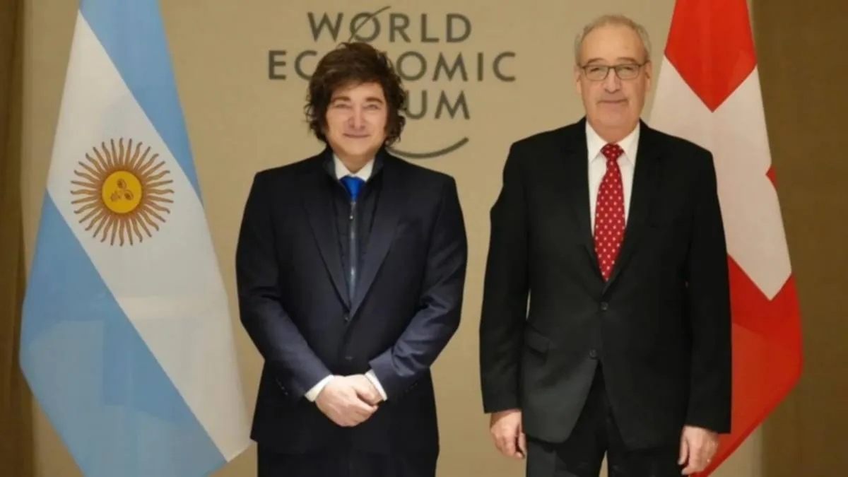 Milei comenzó su actividad en Davos: se reunió con autoridades de bancos y saludó a su par de Suiza