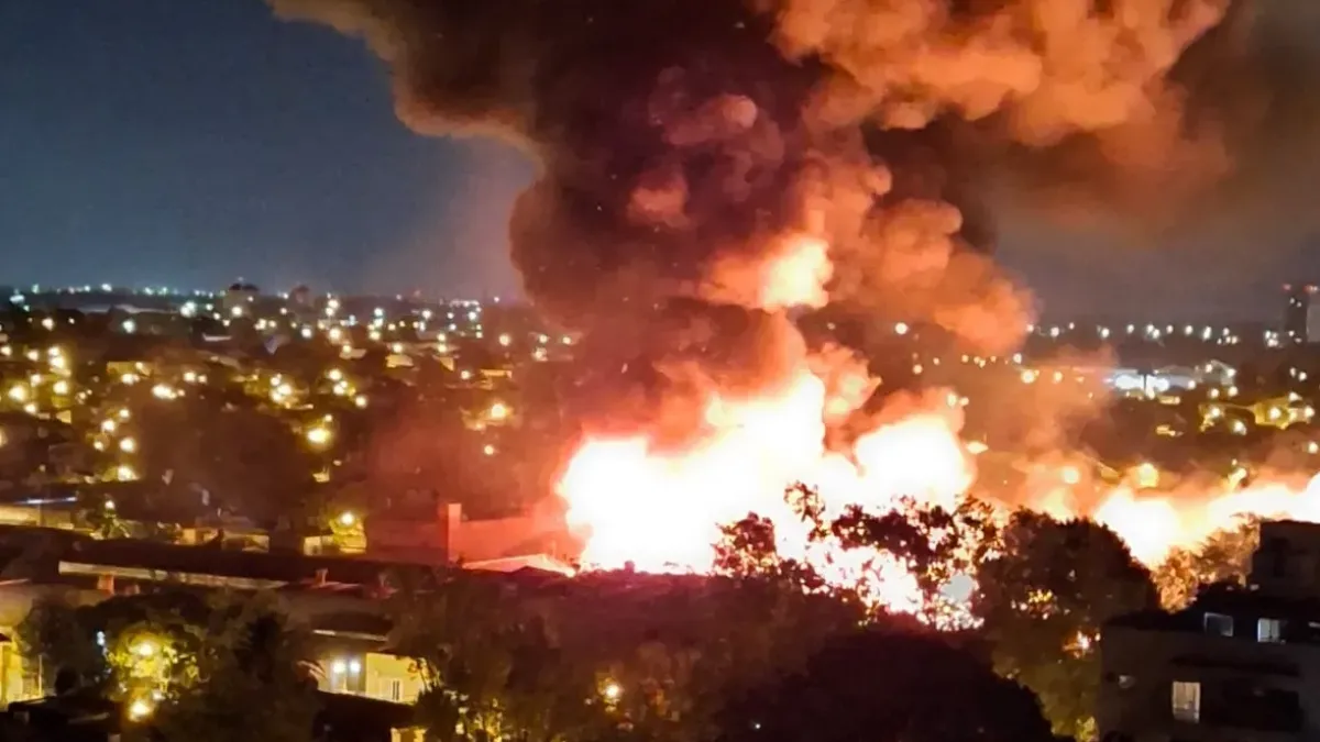 Explosión e incendio en una fábrica de San Fernando