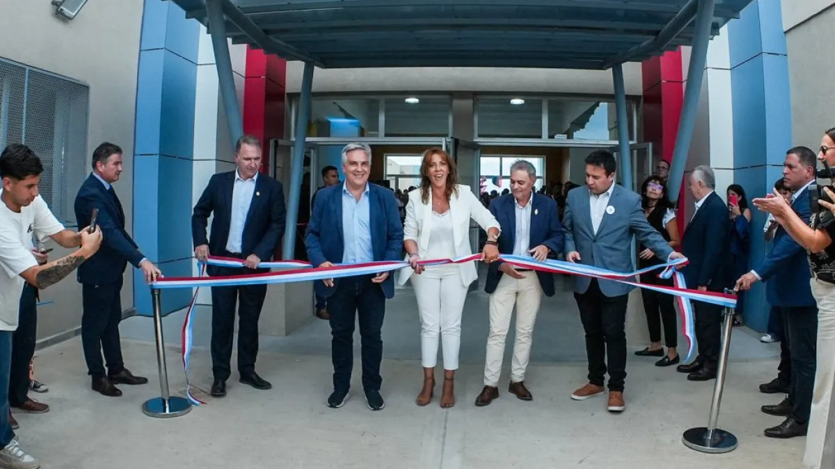 Apertura del ciclo lectivo: Llaryora inauguró la nueva escuela ProA de San Pedro