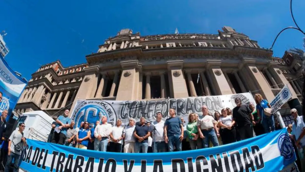 La CGT presentó un amparo contra la reforma laboral y reclamó ante el FMI