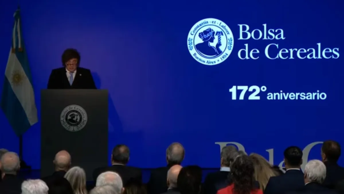 Milei anunció baja de retenciones para el agro