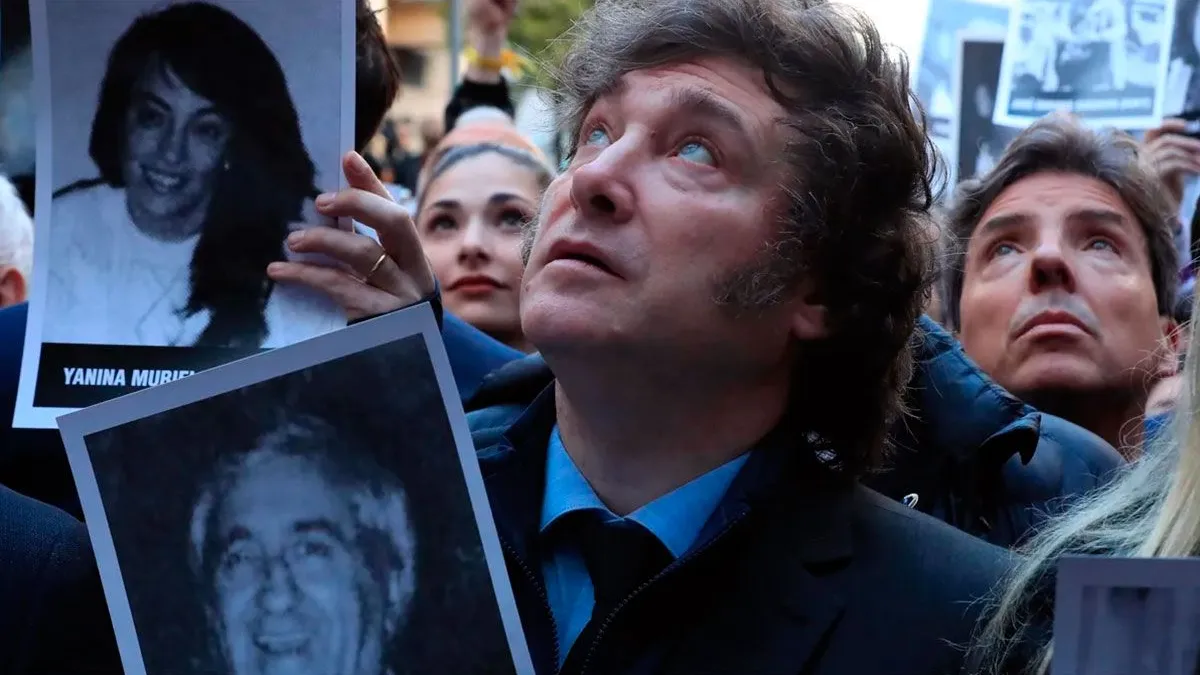 Milei participó del acto por el 32° aniversario del atentado a la AMIA