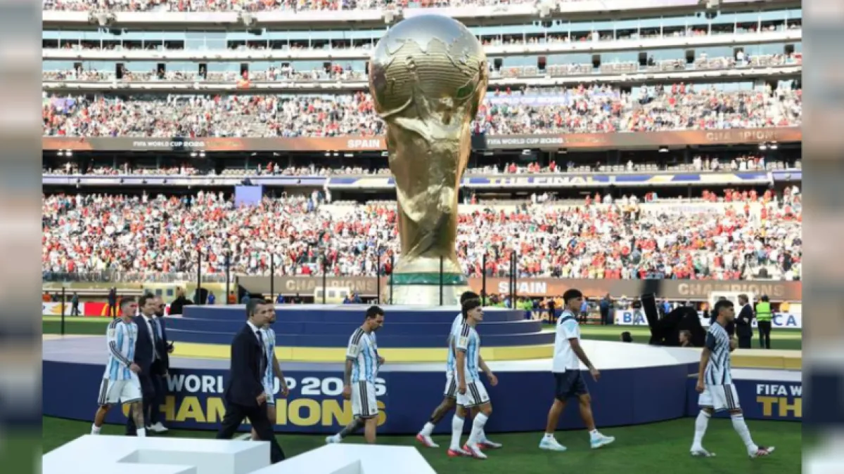 El Gobierno aclara que hoy no habrá festejos y organiza una recepción protocolar en Ezeiza