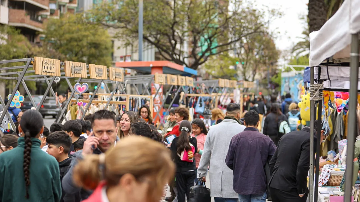 La Feria de Economía Circular vuelve a la Plaza Vélez Sarsfield