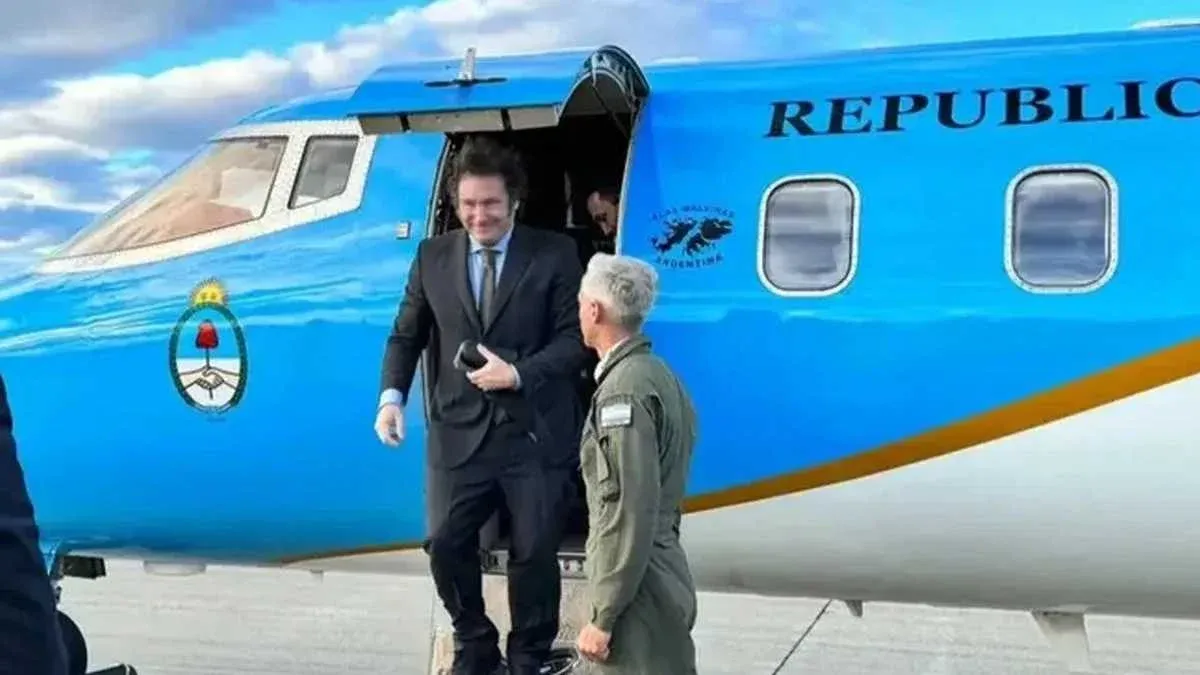 Milei viaja a la asunción de Fujimori