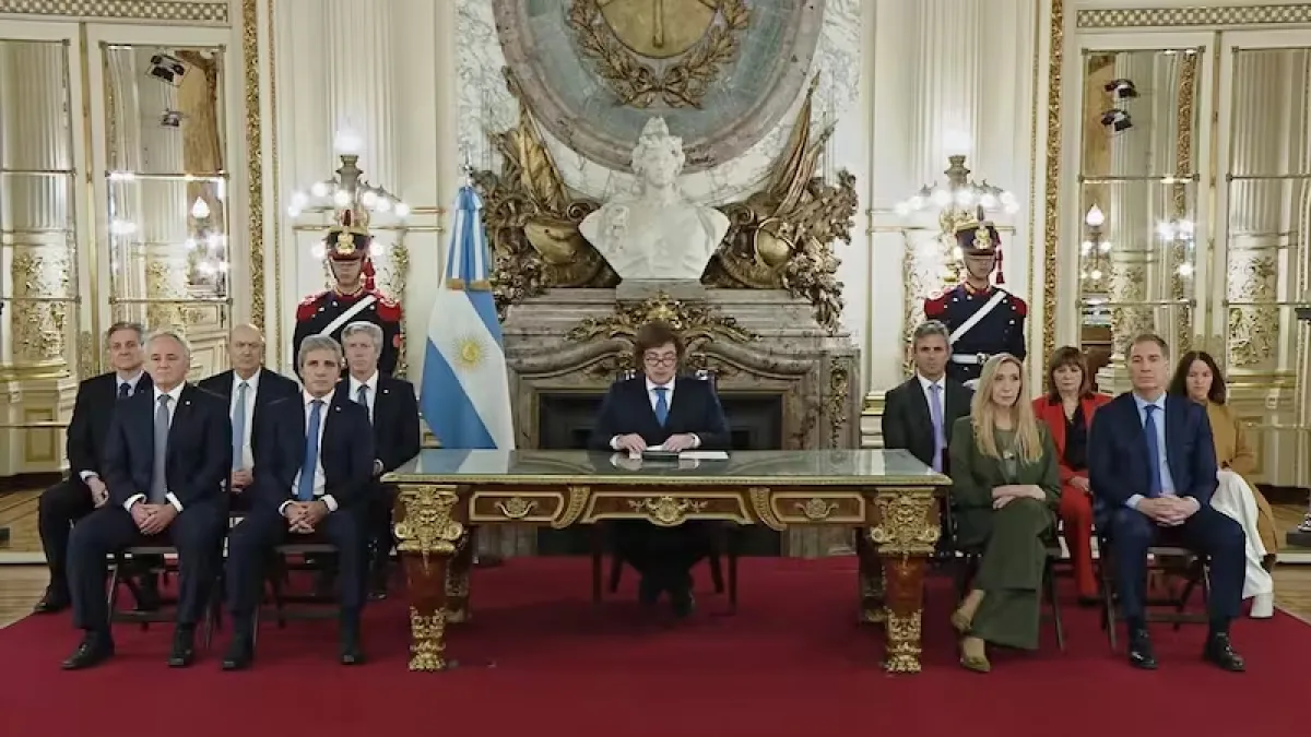 Milei presentó las reformas para el Banco Central y apuntó contra la "alta política"