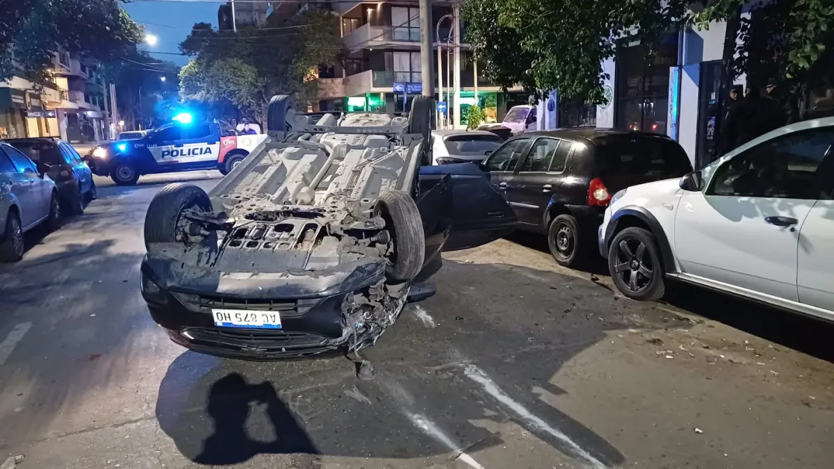 Conducía ebrio y chocó contra cuatro autos en barrio General Paz