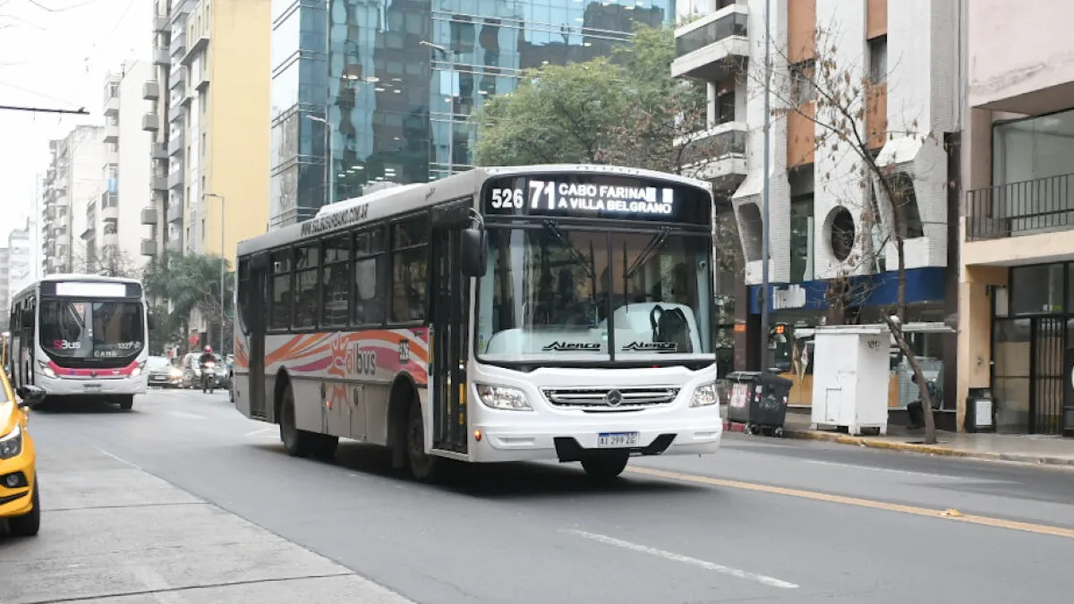 Asamblea de choferes de Sol Bus paraliza el servicio del corredor 7