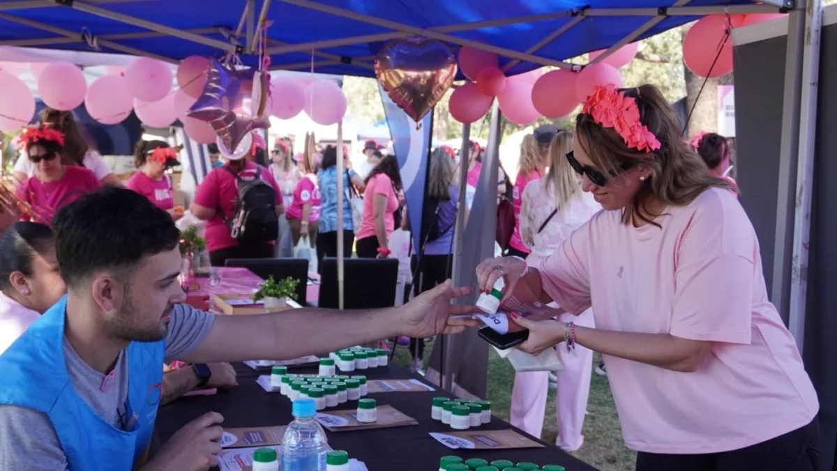 Córdoba Rosa: una semana de mamografías, testeos y atención médica gratuita en Plaza San Martín